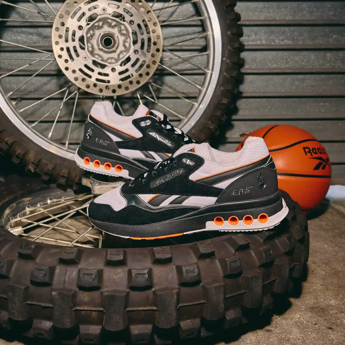 Chaussures Reebok x Anuel AA ERS World