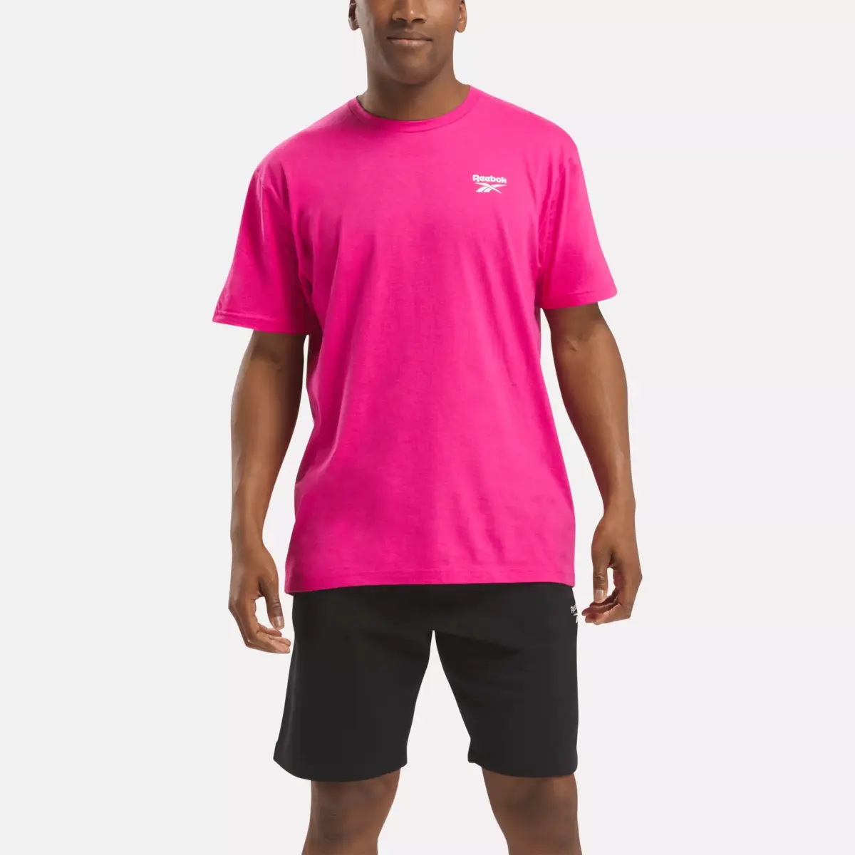 T-shirt classique à petit logo pour homme T-shirt classique à petit logo pour homme