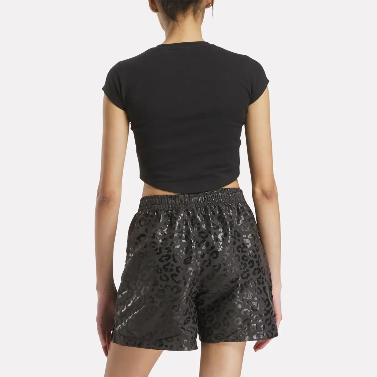 T-shirt graphique Reebok x Angel Reese pour femme T-shirt graphique Reebok x Angel Reese pour femme