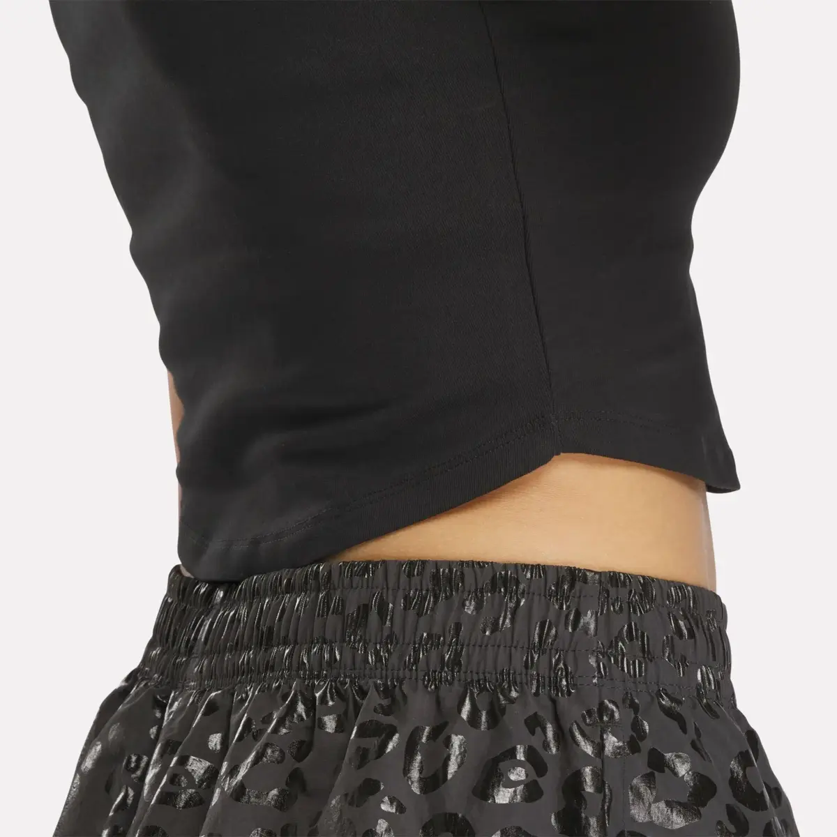 T-shirt graphique Reebok x Angel Reese pour femme T-shirt graphique Reebok x Angel Reese pour femme